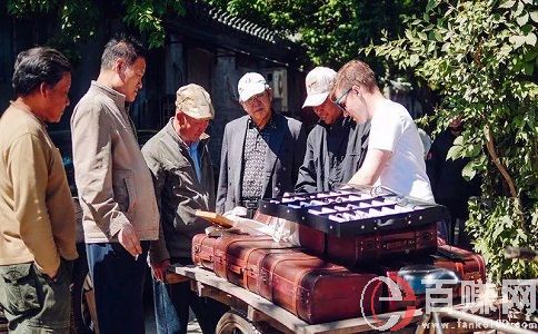 分享一個適合小本創(chuàng)業(yè)的項目：賣老花鏡，日入1000！