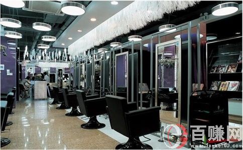 理發店賺錢金點子：一人一店，月入十萬，他是怎么做到的? 第2張